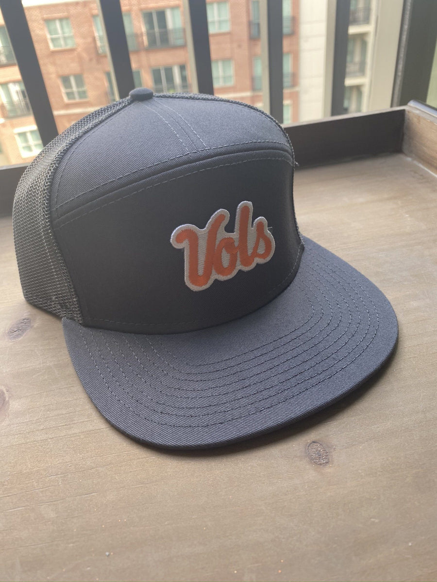 TN Hat in Smokey Grey